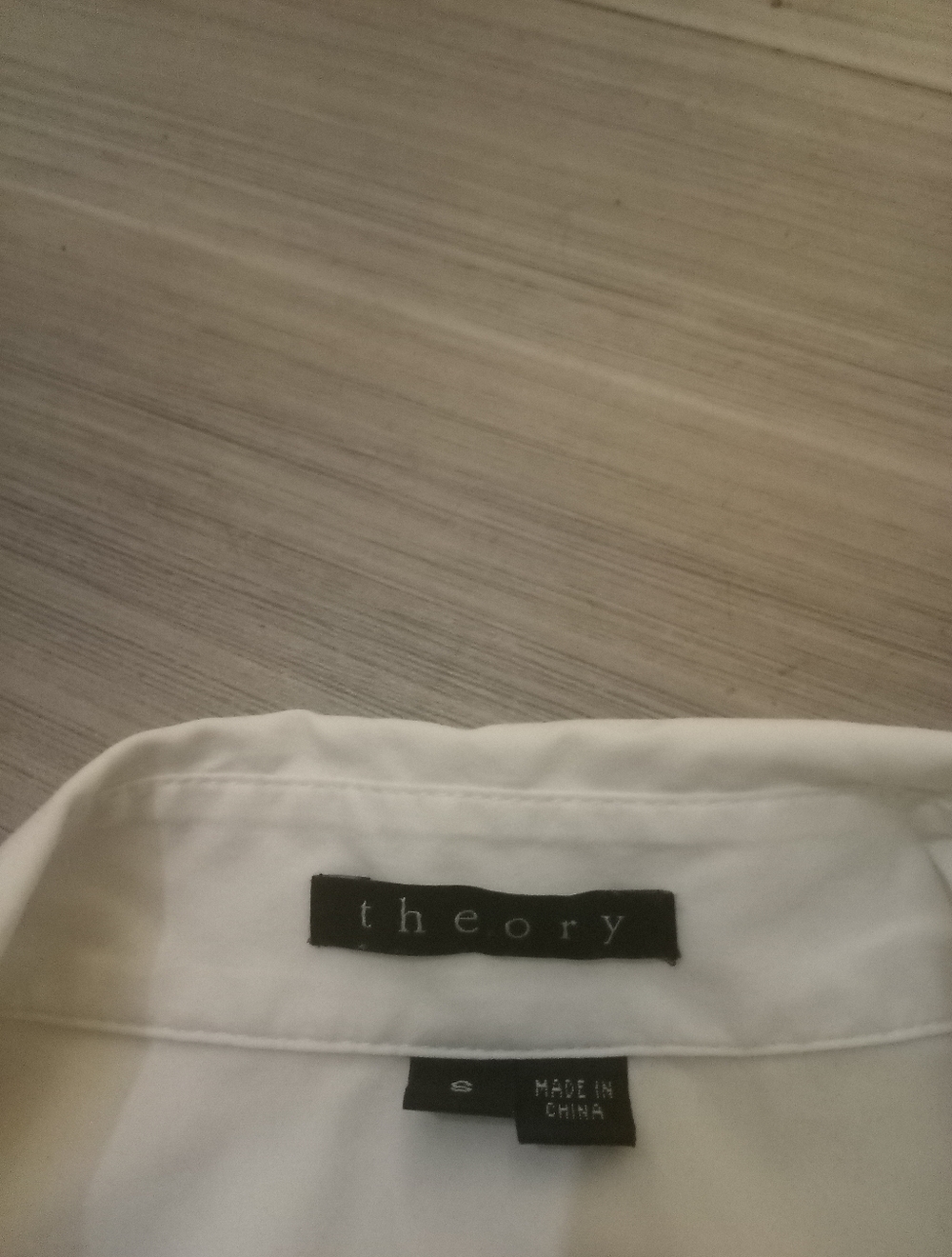 LIKE NEW: THEORY; WOMEN'S BLOUSE, WHITE, SMALL. - Picture 4 of 7